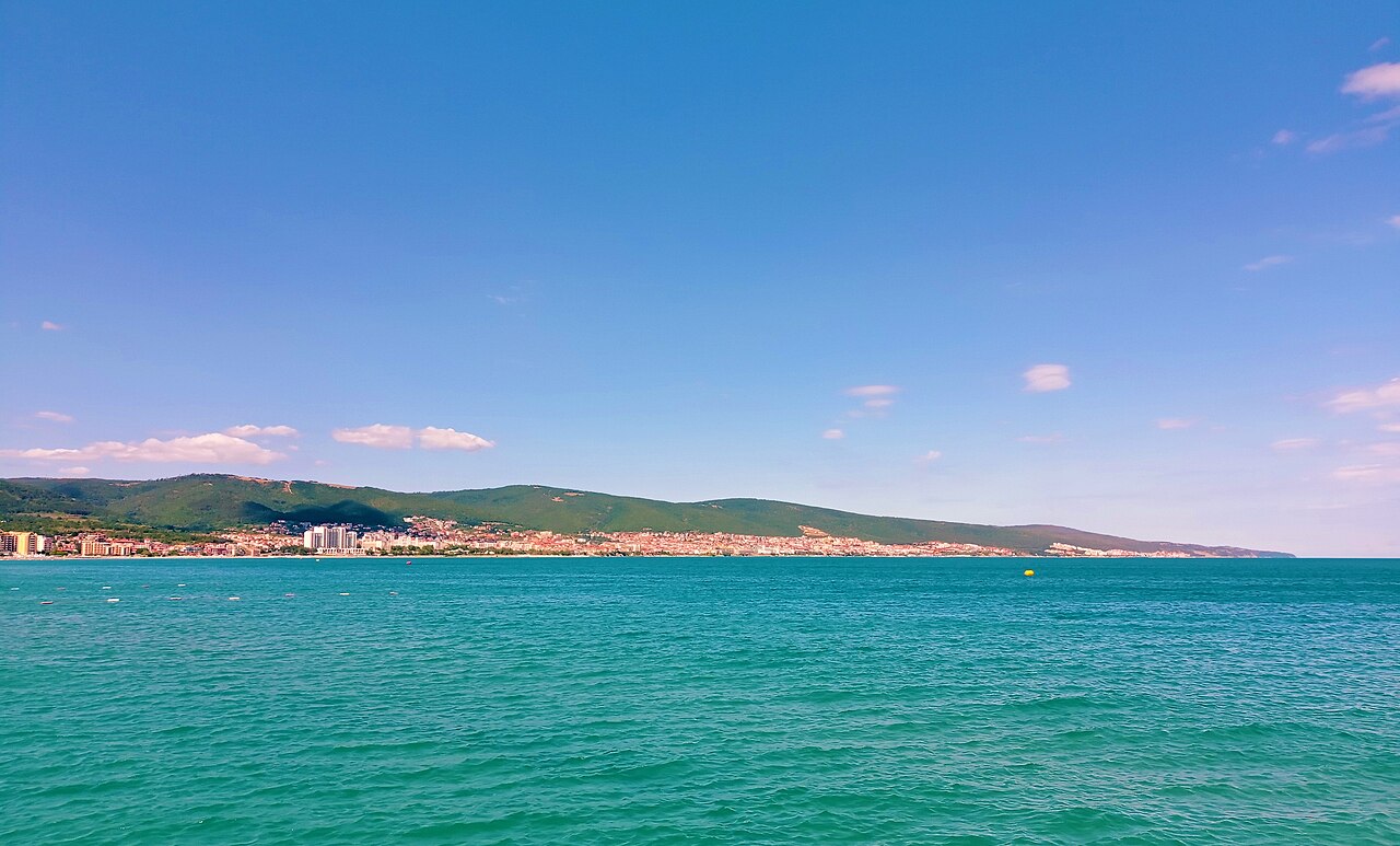 Rising Airfares Put Pressure on Bulgaria's Black Sea Summer Season